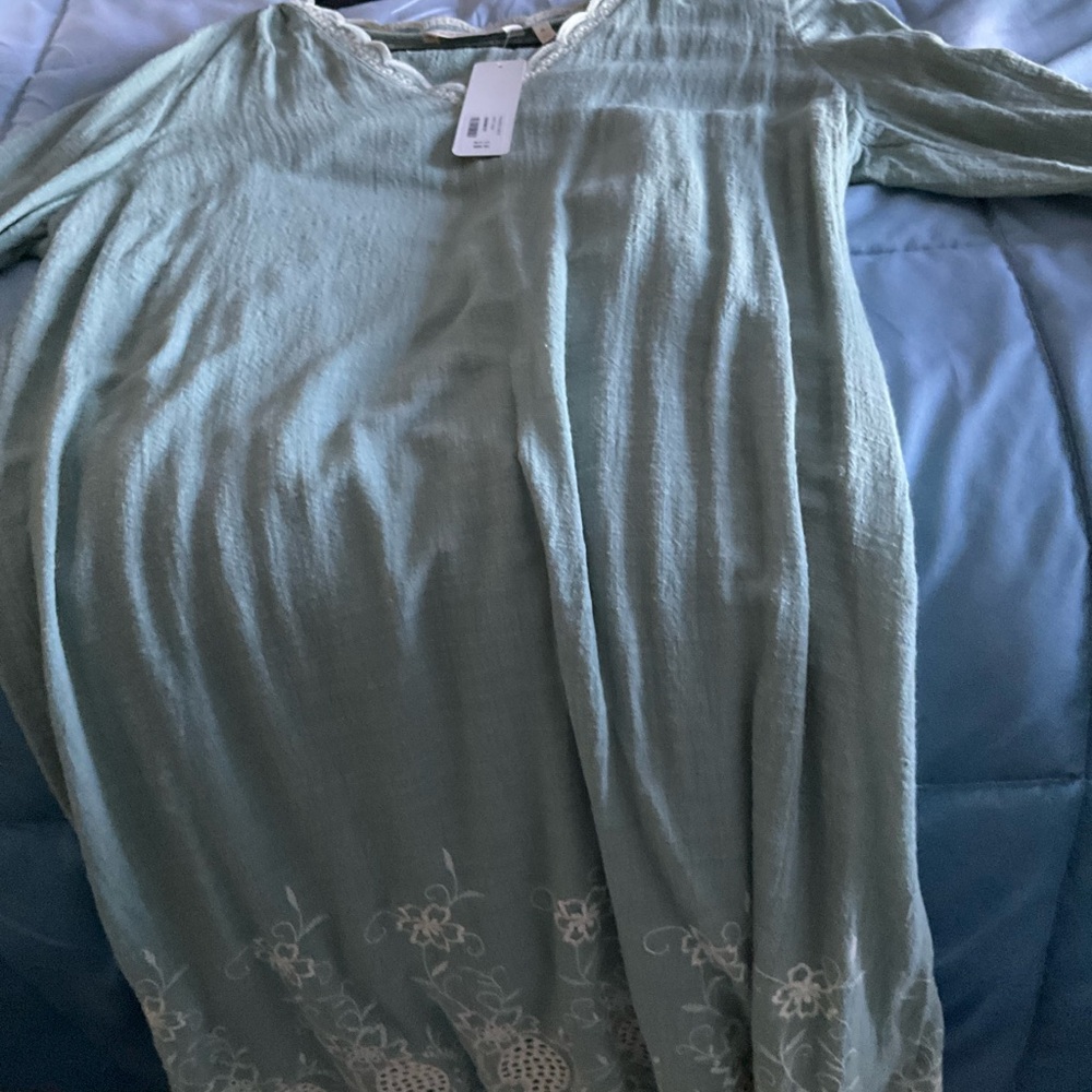 Dress - Picture 2 of 7